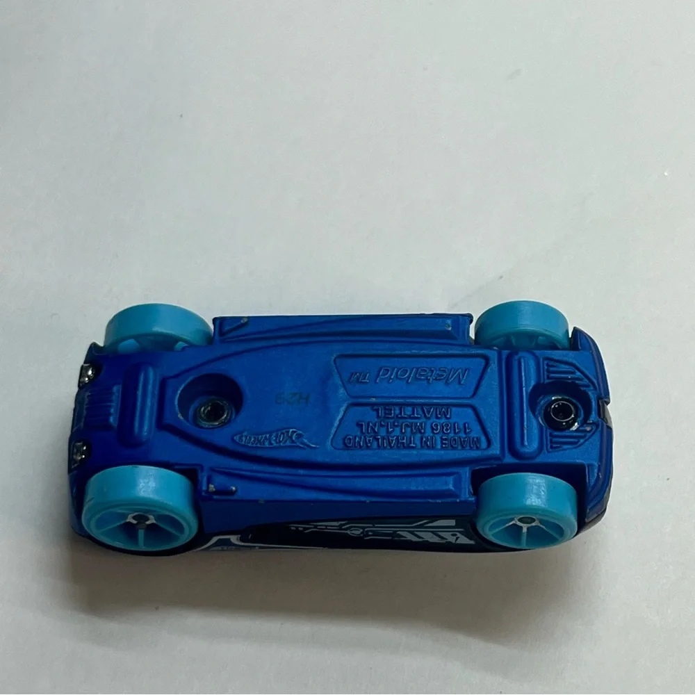 Hot Wheels hot wheels metal pod die cast car accelerators series black transpare